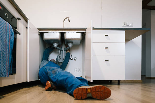 Professional Emergency Plumber technician working in Ermine, KY